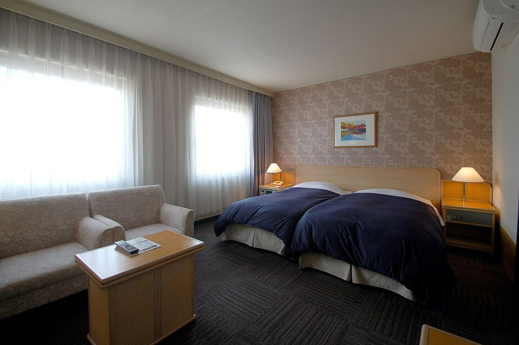 Hotel Excel Okayama Exteriör bild